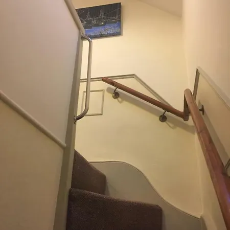 펜션 Bolthole 휫비